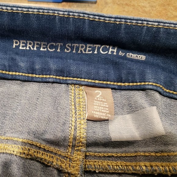Chico's Perfect Stretch Blue Denim Crops - Size 2 - Picture 5 of 7